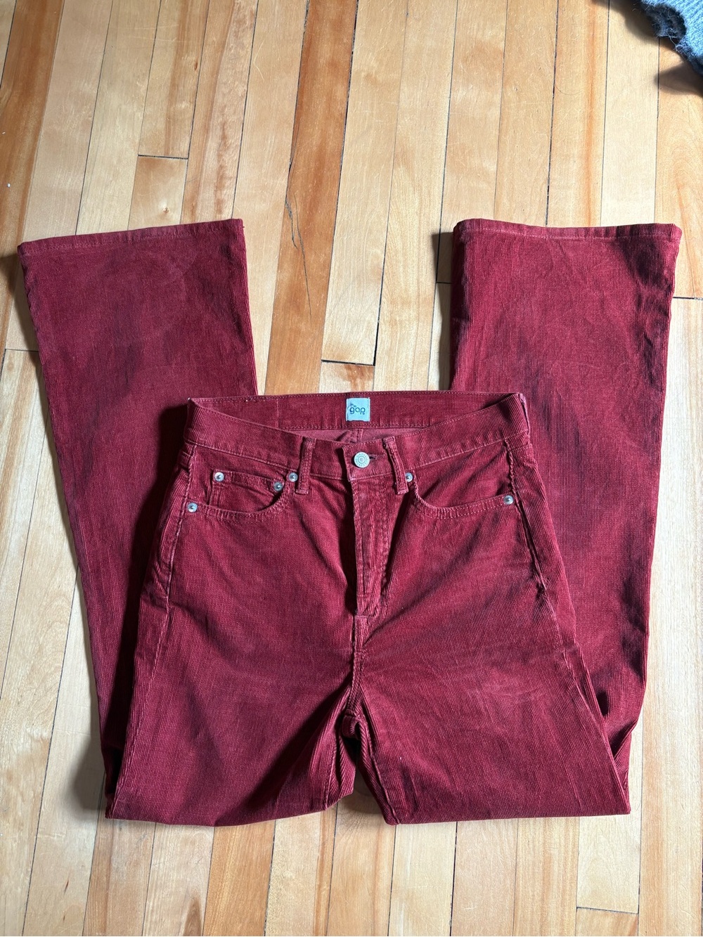 Women’s GAP Rust 90’s Flare Corduroys